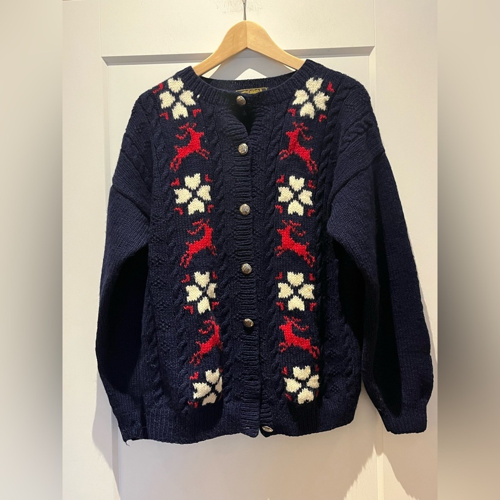 Vintage Eddie Bauer HandKnit 100% Wool Reindeer Snowflake Cardigan Navy L